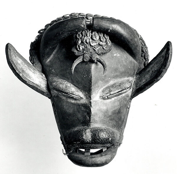 Bull Mask, Wood, cowrie shells, rope, metal, animal teeth, fiber, cloth, Guere peoples 