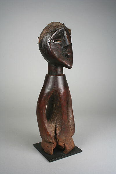 Half Figure, Wood, metal nails, animal hide, Lwalwa (or Lwalu) peoples 