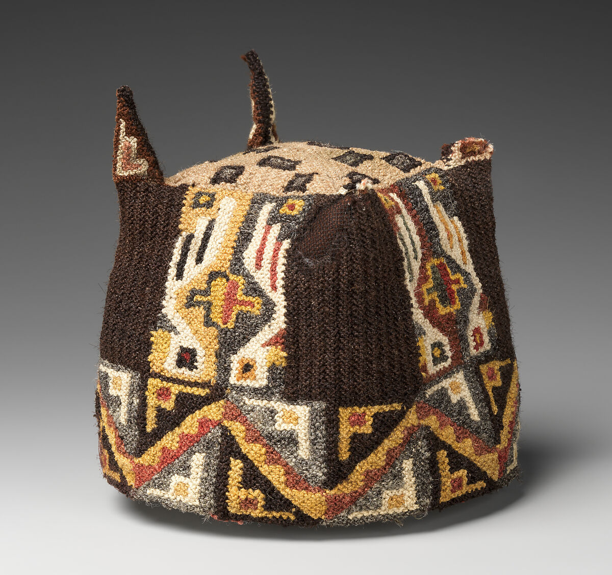 Four-Cornered Hat, Camelid hair, Tiwanaku