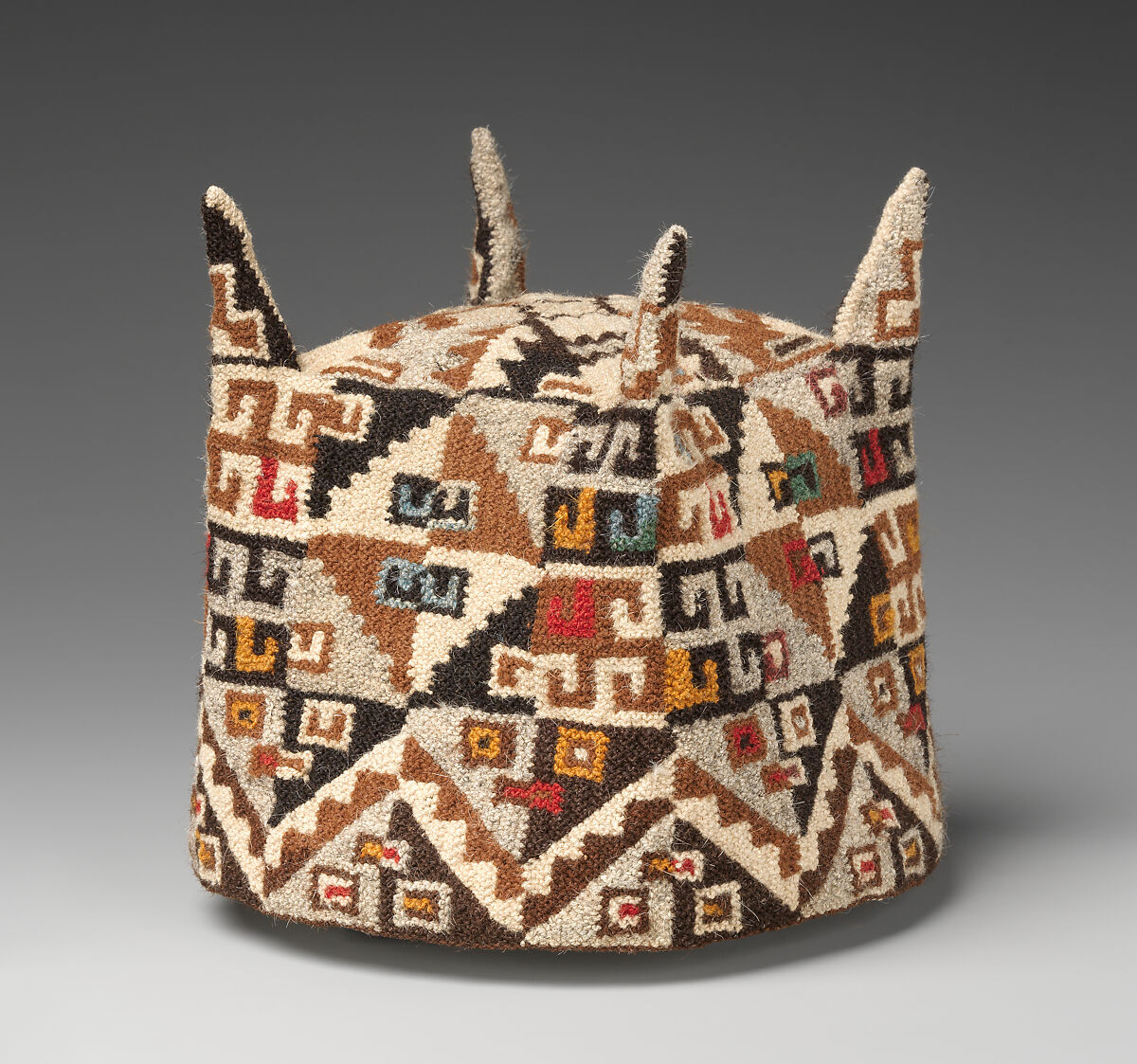 Four-Cornered Hat, Camelid hair, Tiwanaku