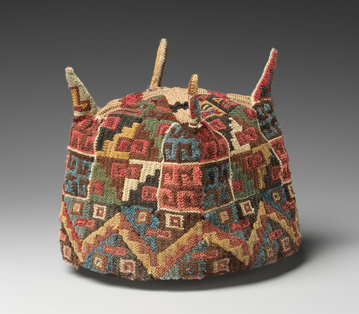 Four-Cornered Hat, Camelid hair, Tiwanaku