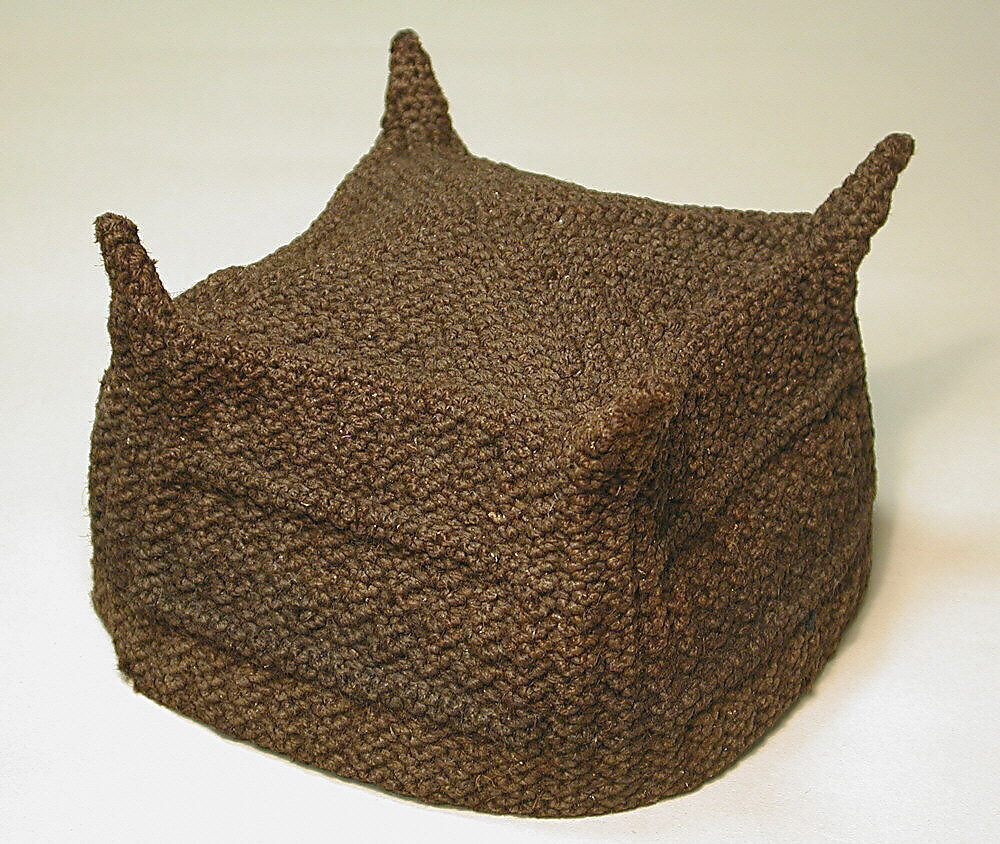 Four-Cornered Hat, Camelid hair, Tiwanaku