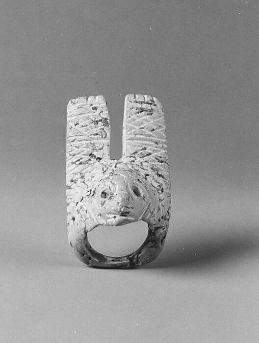 Finger Ring with Animal Face, Shell, Huastec (?) 