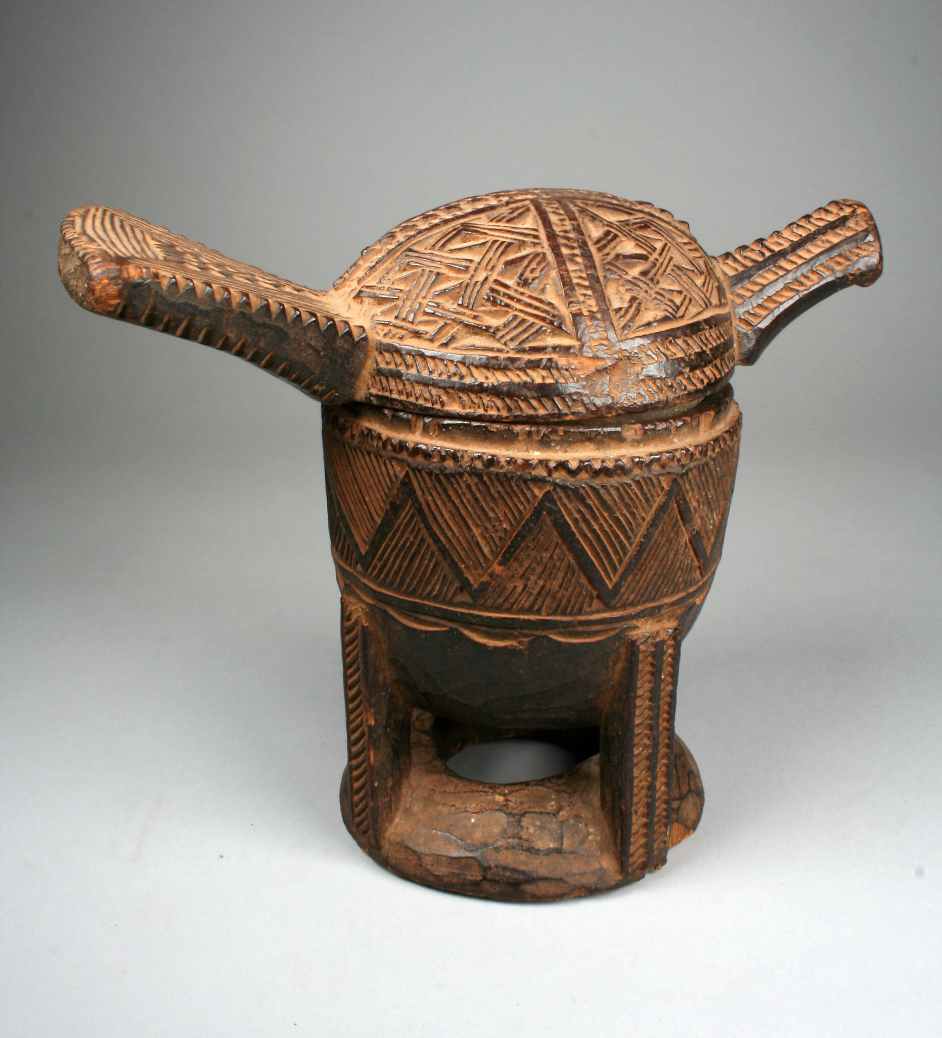 Lidded Vessel: Bird, Wood, Nupe peoples 