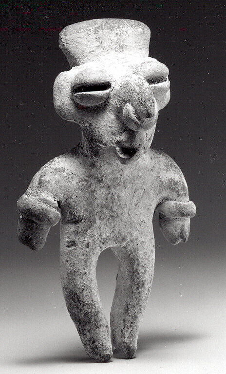 Standing Figure, Ceramic, pigment, Esteros or Bahía 