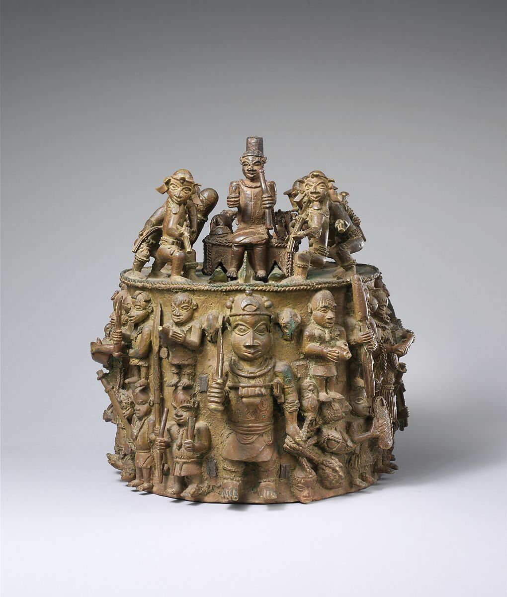 Base from the Ézọ́mọ's Ikẹ̀gòbọ̀ (Altar of the Hand), Ìgùn Ẹ́rọ̀nwwọ̀n (brass-casting guild) artists, Brass, Edo peoples