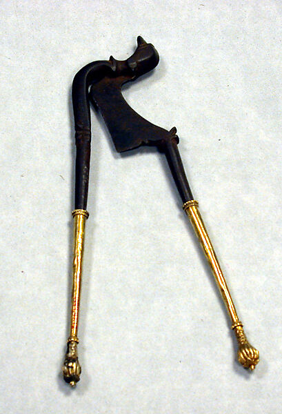 Betel Nut Cutter. 19th Century - IB06057