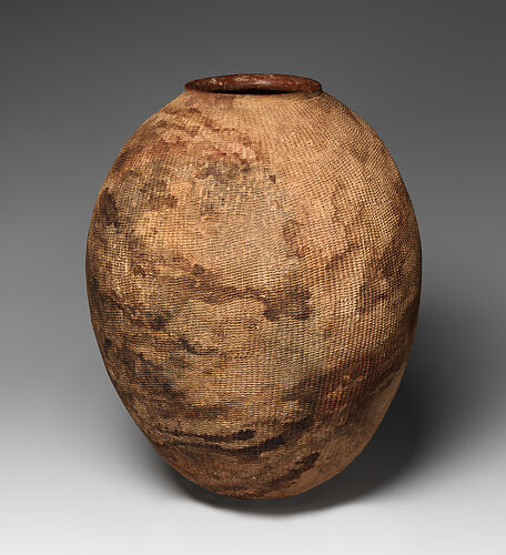Globular vessel with twine impressions