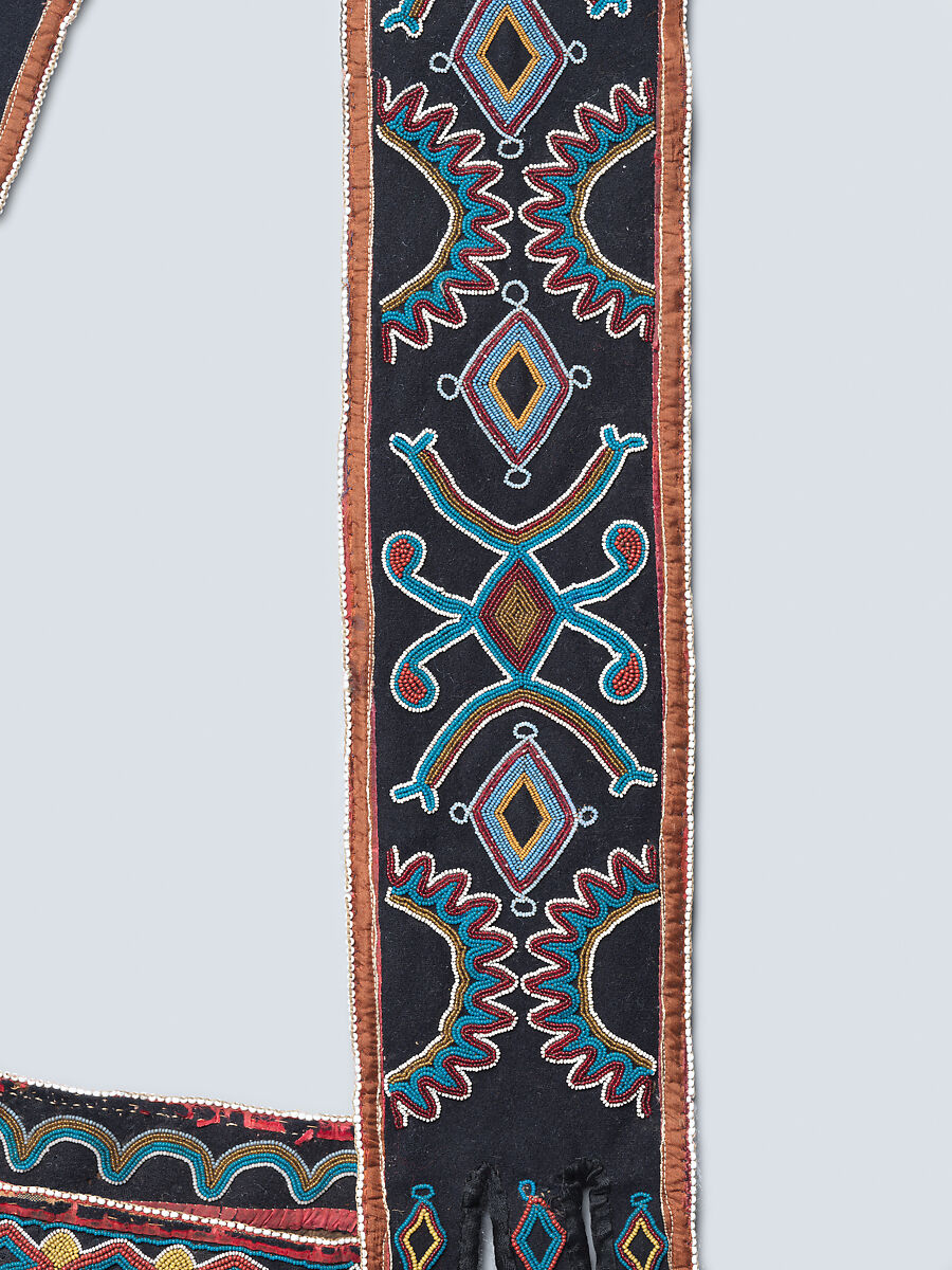 Shoulder bag, Delaware Artist, Wool cloth, cotton cloth, wool yarn, glass beads, silk cloth, silk ribbon, and metal cones, Delaware