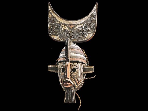 Mask: Crescent-Moon (Karou), Wood, pigment, fiber, Marka-Dafing peoples 