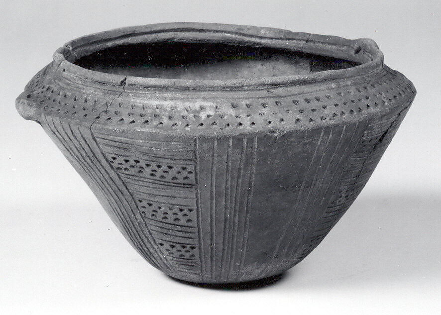 Bowl with Stippled Patterns, Ceramic, Quimbaya