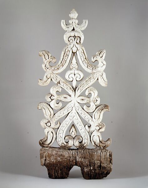 Woman's Grave Marker (Sunduk), Wood, Bajau