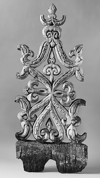 Woman's Grave Marker (Sunduk), Wood, Bajau