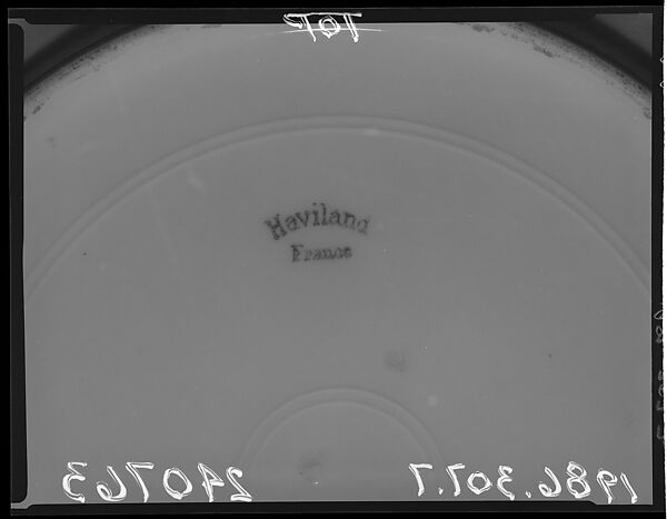 Plate, Maud Mason, Porcelain, overglaze enamel decoration, American