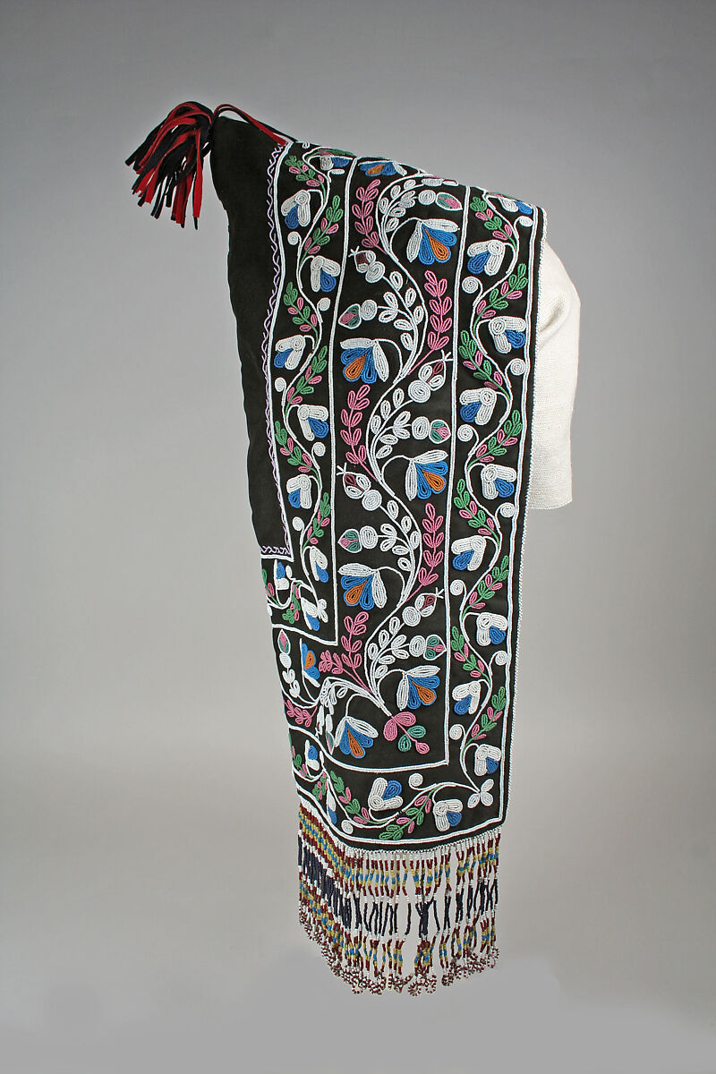 Hood, Wool, cotton, glass, James Bay Cree