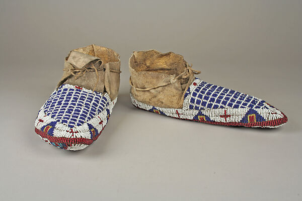 Pair of Moccasins, Native-tanned skin, glass, Sioux
