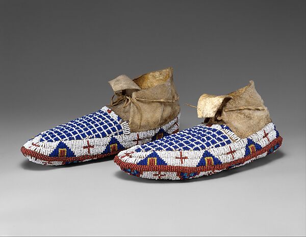 Pair of Moccasins, Native-tanned skin, glass, Sioux 