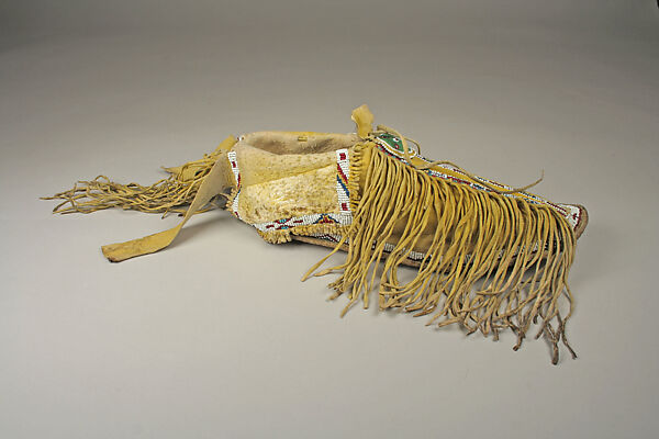 Pair of Moccasins, Native-tanned skin, dye, glass, Kiowa