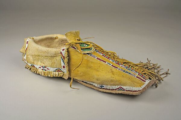 Pair of Moccasins, Native-tanned skin, dye, glass, Kiowa