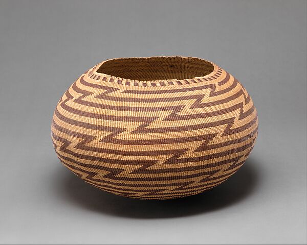 Plain-twined bowl, Willow shoot foundation, sedge root weft, and redbud shoot weft, Pomo artist (Northern California) 