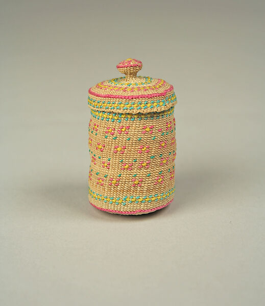 Miniature Lidded Basket, Christine Dushkin (Native American, Aleut, Alaska, 1923–2004), Beach grass, silk, Aleut 
