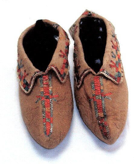 Pair of Moccasins, Native-tanned skin, porcupine quill, Seneca