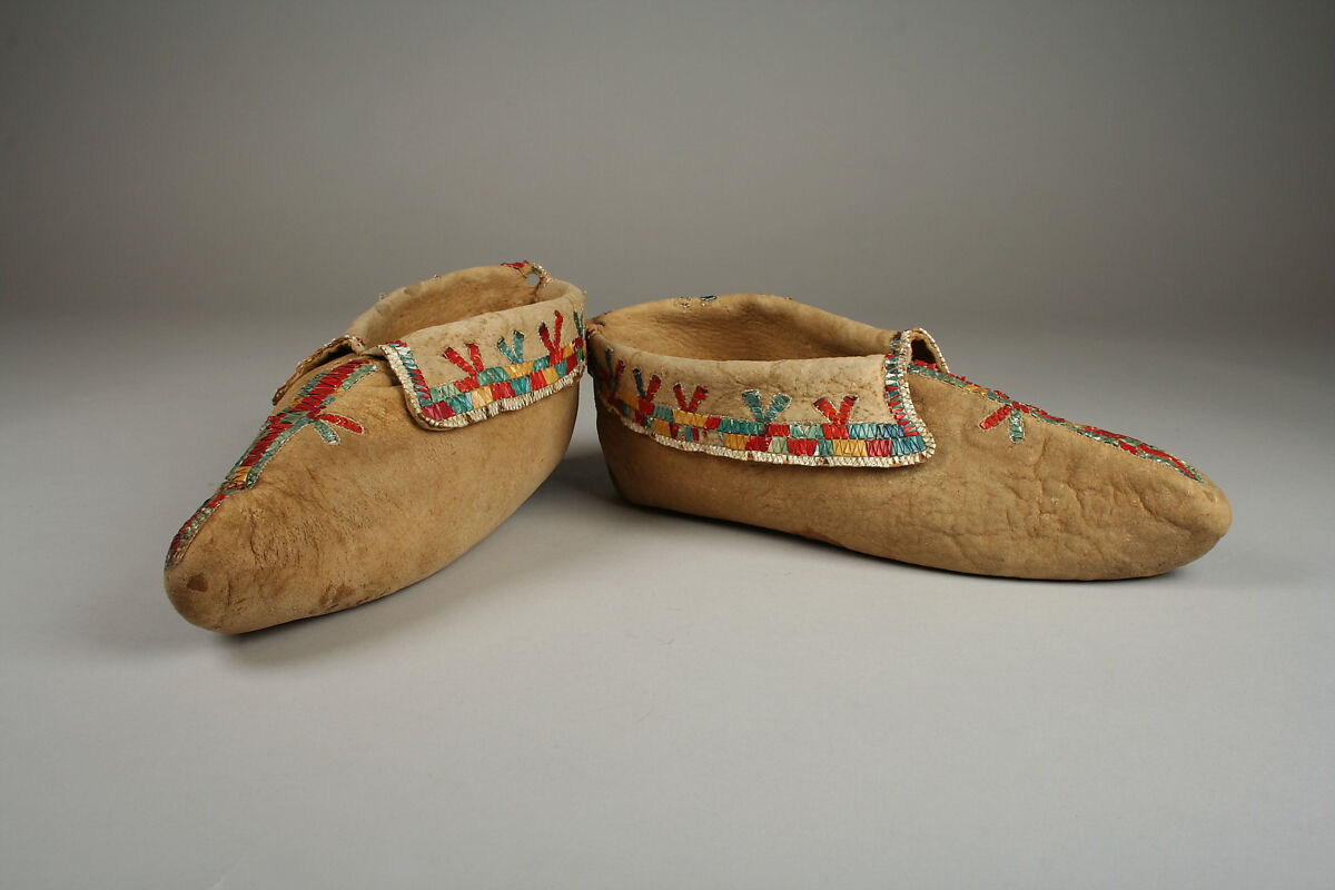 Pair of Moccasins, Native-tanned skin, porcupine quill, Seneca