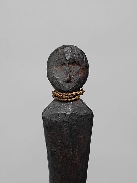 Hos (weather charm), Attributed to Yap Island artist, Wood, stingray spines, fiber, lime, Caroline Islands