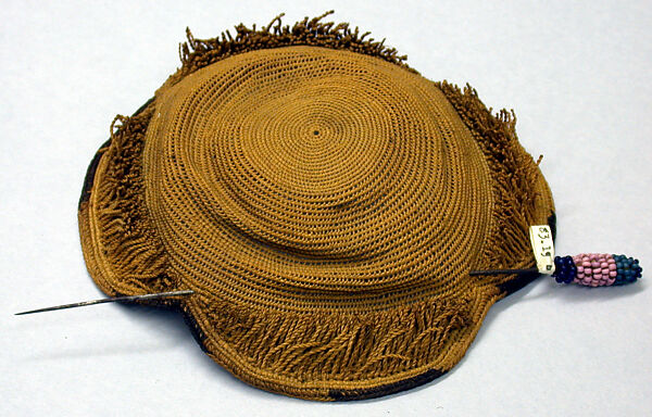 Prestige Cap (Laket mishiing), Raffia palm fiber, metal pin, glass beads, Kuba 