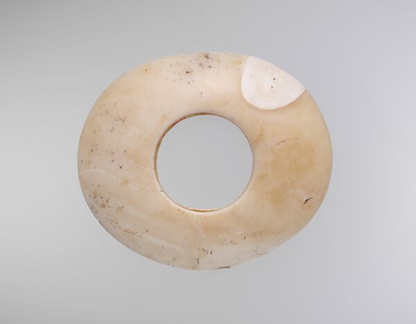 Shell Ring (Yua), Tridacna shell, Abelam people 