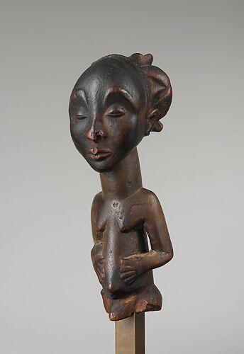 Commemorative figure
