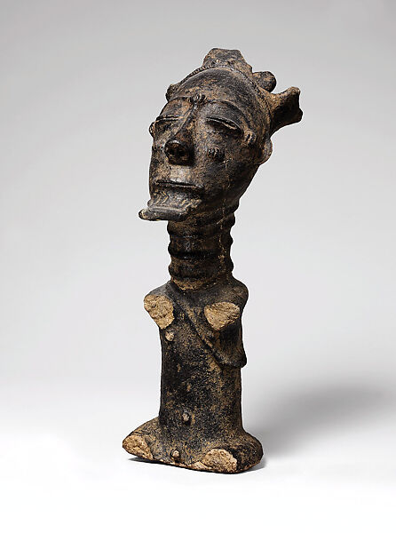 Memorial figure of a priest, Terracotta, Akan peoples, Anyi group 