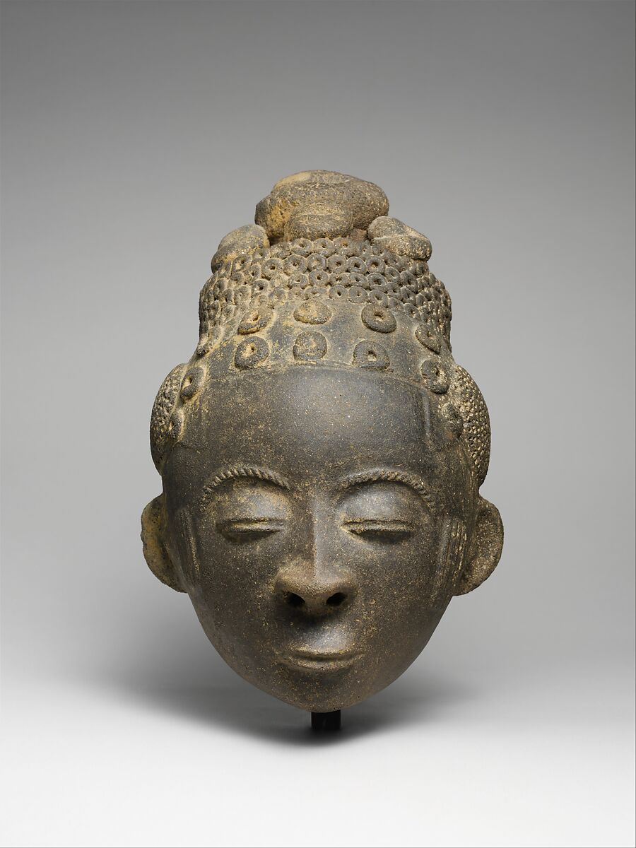 Memorial Head (Nsodie), Akan artist, Terracotta, Akan 