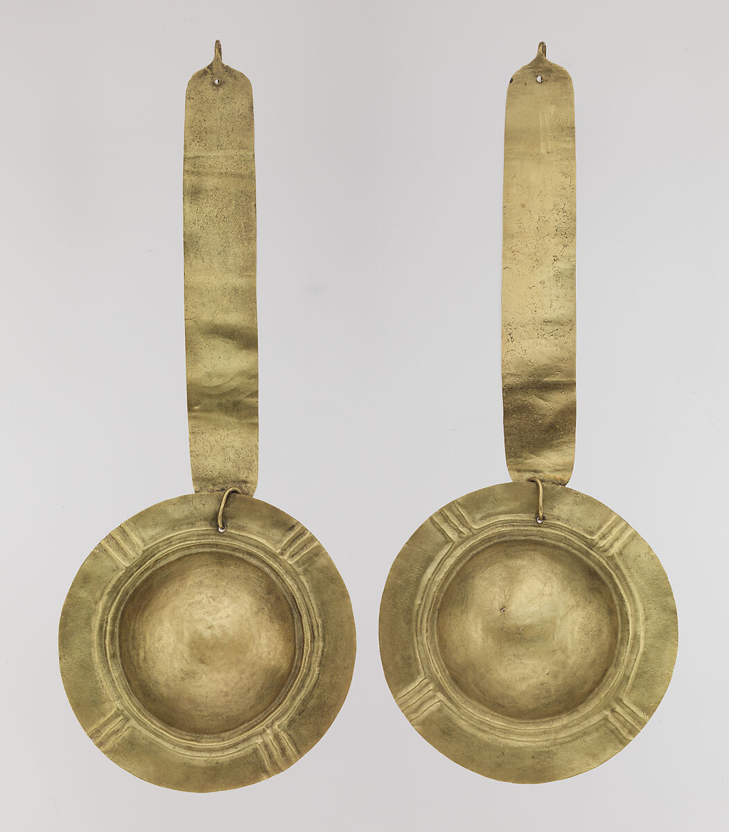 Pair of Ear Pendants, Gold, Sonso 
