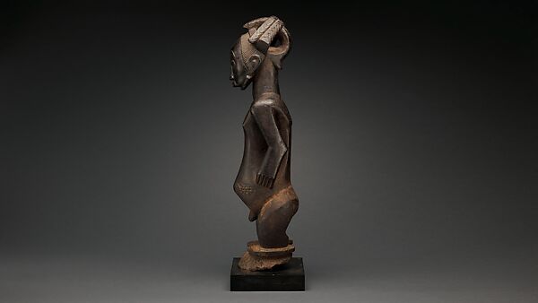 Singiti (commemorative portrait of a chief), Hemba artist, Wood, pigment, Hemba