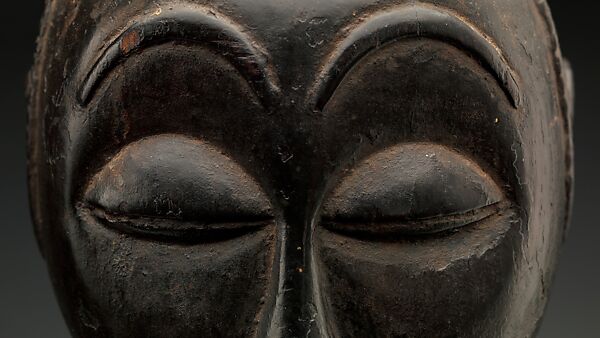 Singiti (commemorative portrait of a chief), Hemba artist, Wood, pigment, Hemba