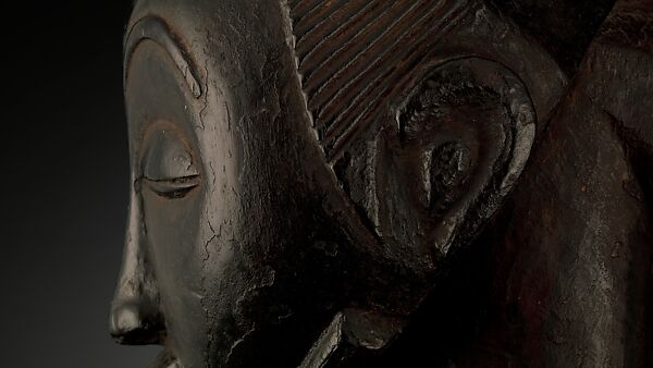 Singiti (commemorative portrait of a chief), Hemba artist, Wood, pigment, Hemba