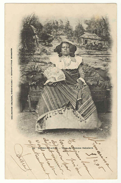 Type of Sakalava woman [Queen Binao of the Sakalava kingdom; r. 1895-1927], Postcard, collotype 