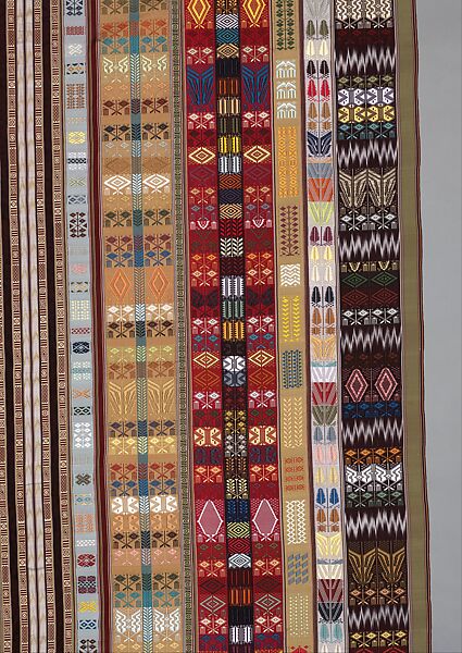 Lamba Tselatra (Spark), Martin Rakotoarimanana (b. 1963, Avironimamo, Madagascar), Silk, dye, Merina peoples