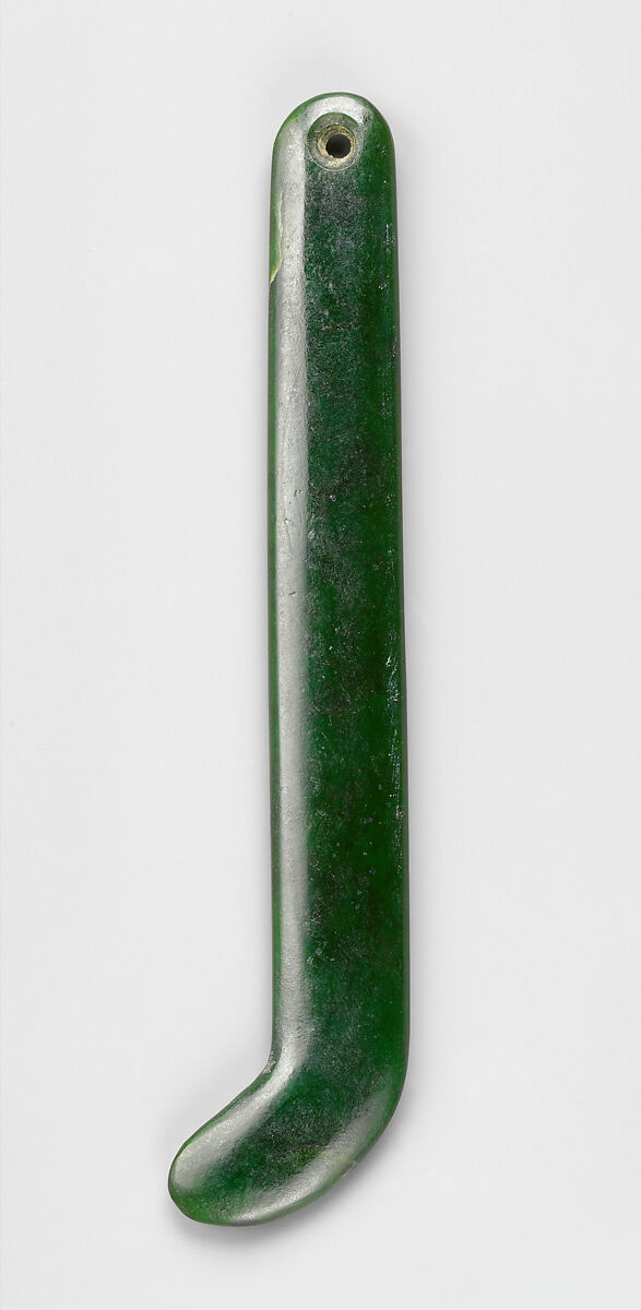 Curved Ear Ornament (Kapeu), Greenstone (nephrite), Maori people 