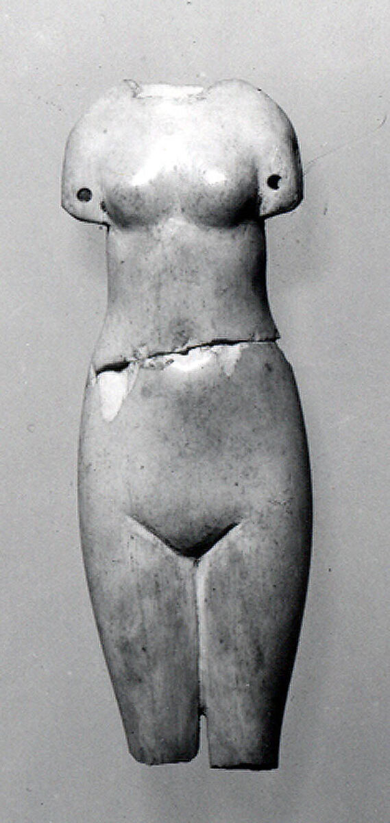 Figure of standing woman, Ivory, Parthian 