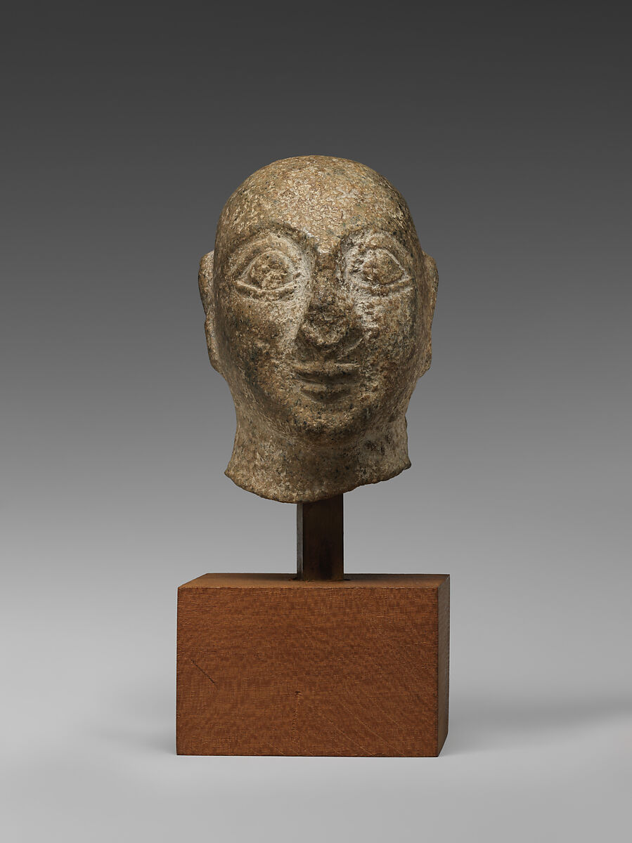 Head of a man, Basalt (?), Neo-Sumerian 