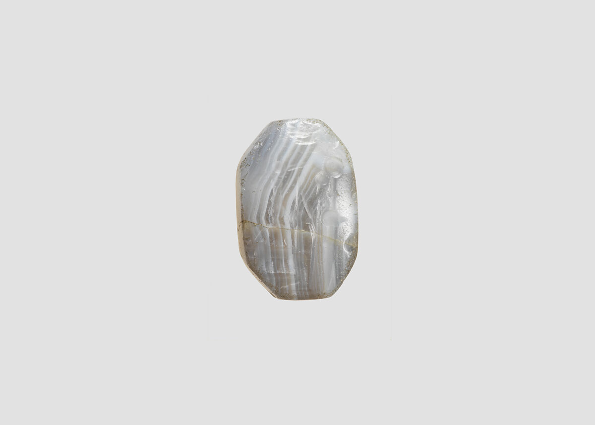 Stamp seal (octagonal pyramid) with cultic scene, Flawed neutral and white Agate (Quartz), Assyro-Babylonian