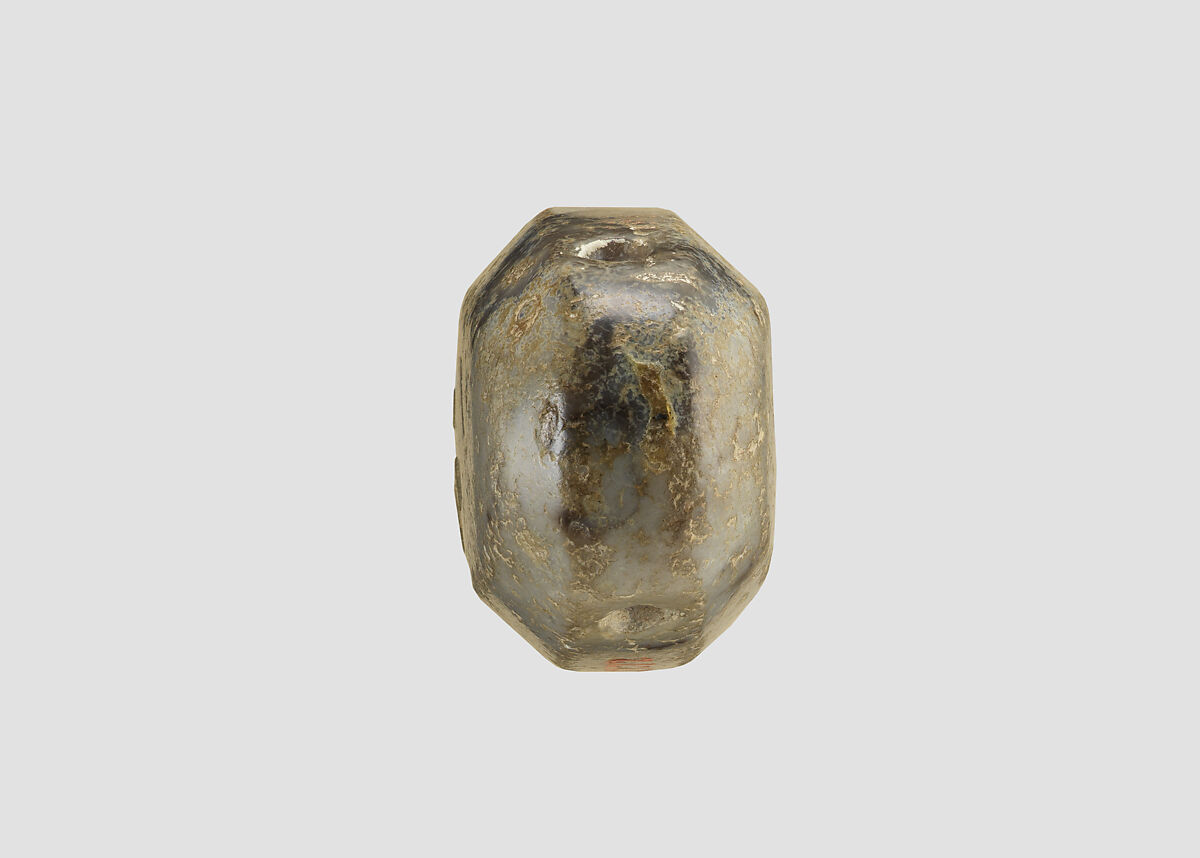 Stamp seal (octagonal pyramid) with cultic scene, Variegated neutral Chalcedony (Quartz), Assyro-Babylonian