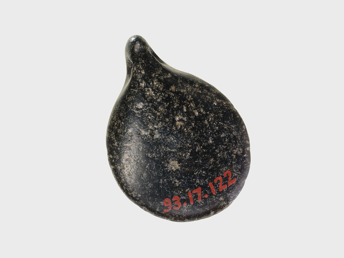 Drop-shaped (tanged) pendant seal and modern impression: quadrupeds, Black-green chlorite or steatite