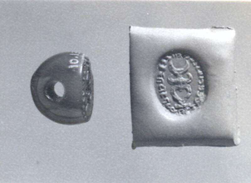 Stamp seal, Chalcedony, gray, Sasanian 