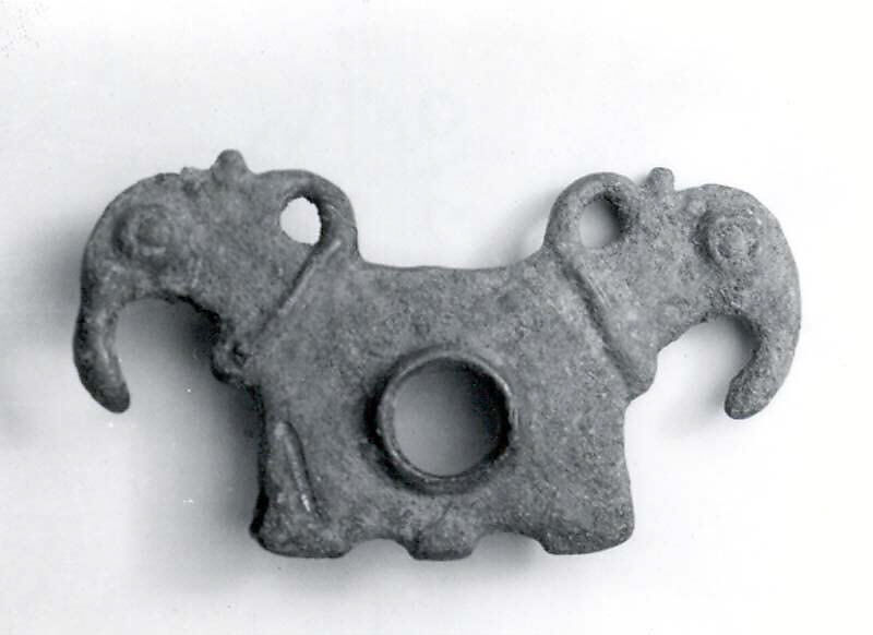 Horse bit cheekpiece in form of addorsed bird heads, Bronze, Iran 