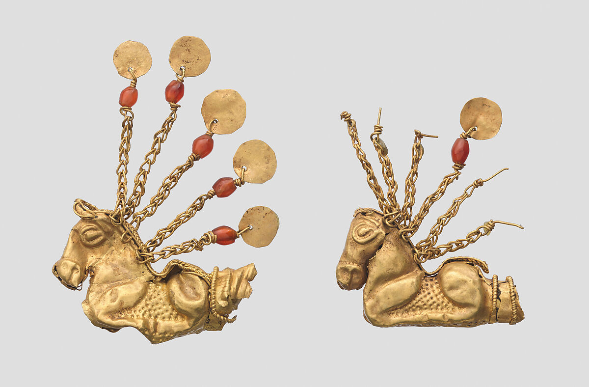 Pendant, Gold, carnelian, Scytho-Sarmatian
