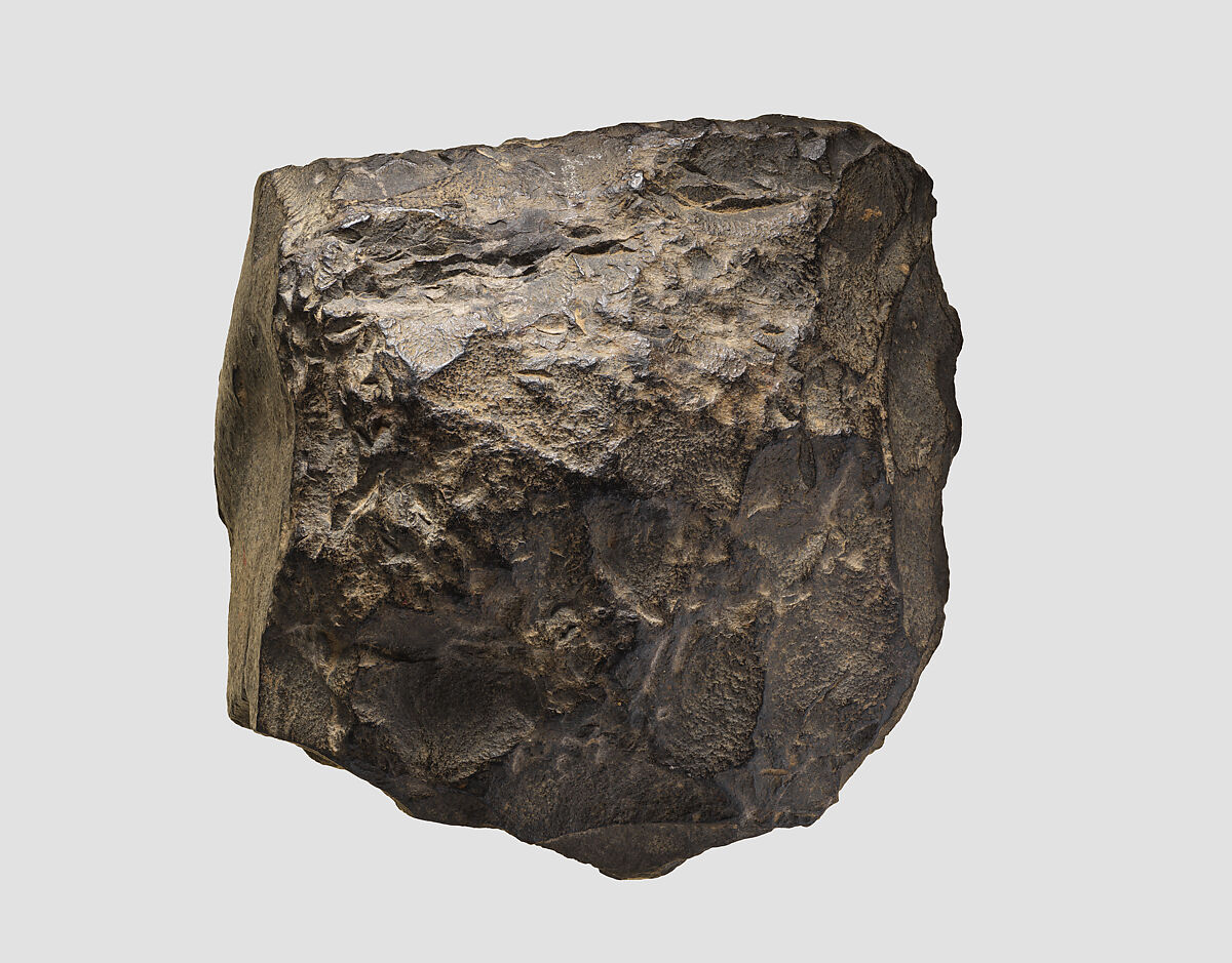 Statue fragment, Marble, black, Neo-Sumerian