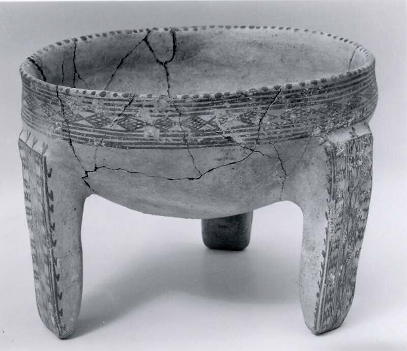 Tripod vessel, Ceramic, Iran 